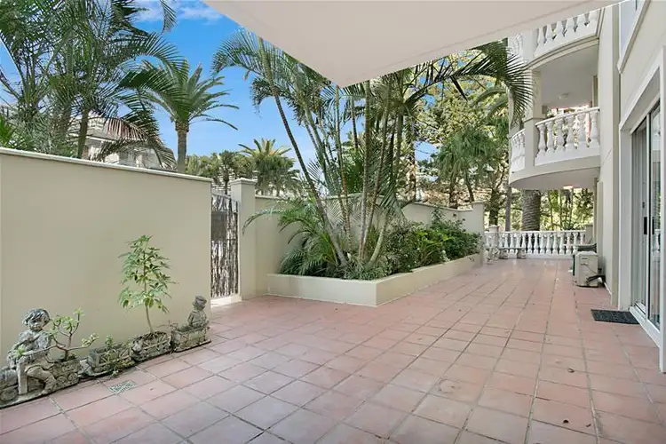 13/122 Old Burleigh Road, Broadbeach QLD 4218