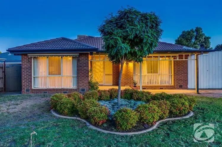 10 Medina Road, Keilor Downs VIC 3038