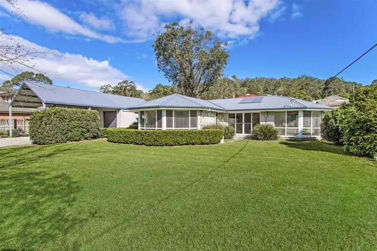 12 Linga Longa Road, Yarramalong NSW 2259