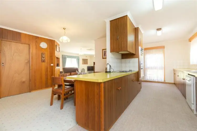 Fourth view of Homely house listing, 6 Ash Court, Red Cliffs VIC 3496