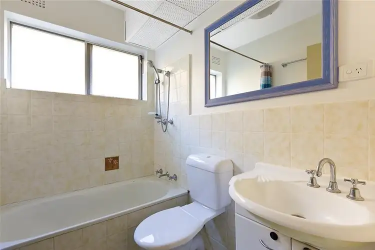Fifth view of Homely unit listing, 4/113 Oaks Avenue, Dee Why NSW 2099
