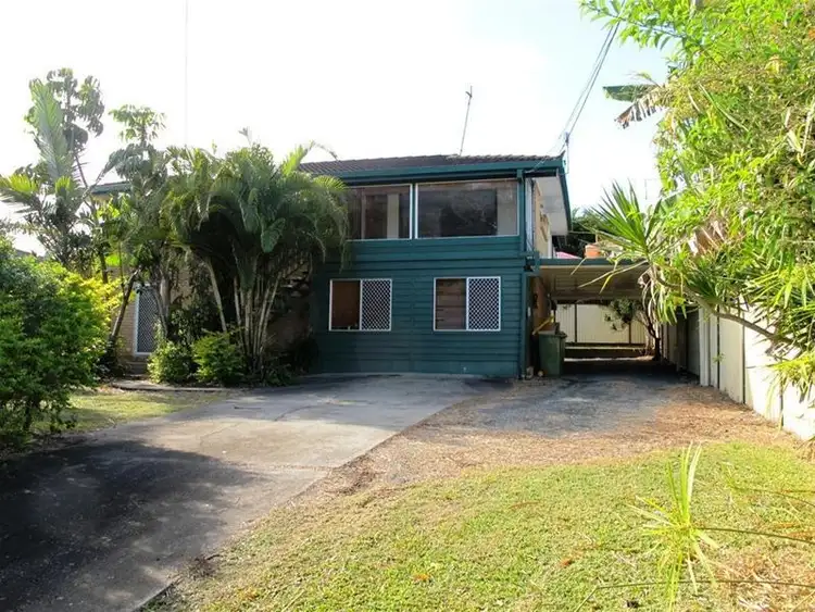 172 Government Road, Labrador QLD 4215