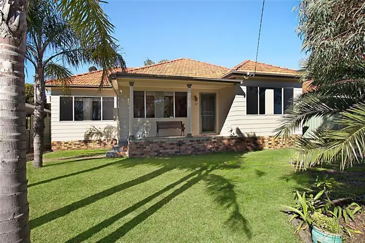 17 Stevenson Avenue, Mayfield West NSW 2304