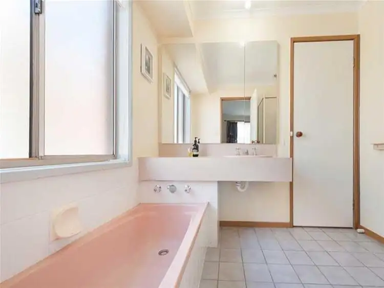 Sixth view of Homely house listing, 10 Winged Foot Crt, Sunbury VIC 3429