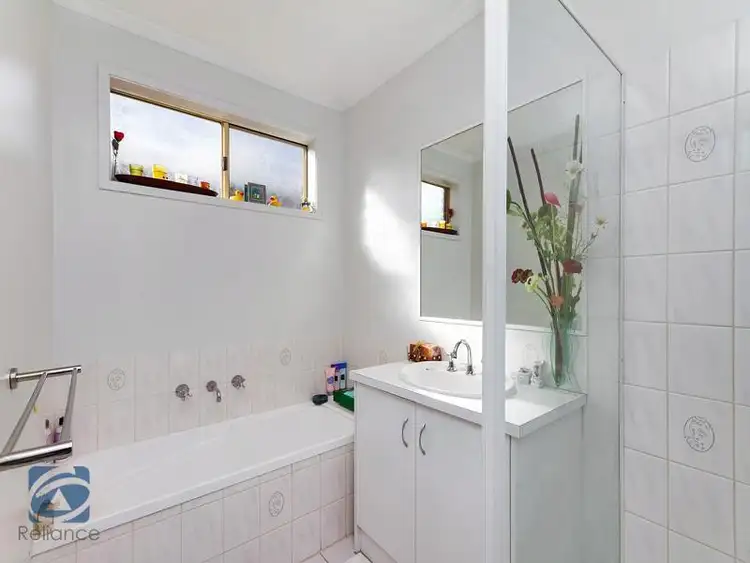 Seventh view of Homely house listing, 4 The Ridge, Hampton Park VIC 3976