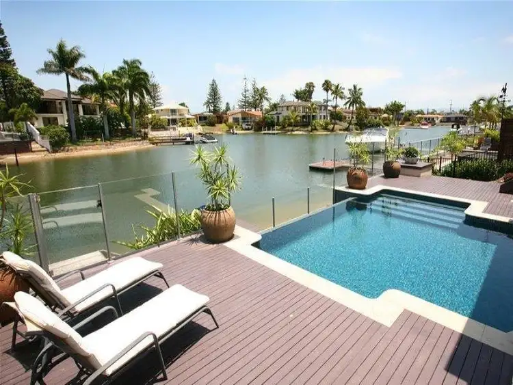 30 Salerno Street, Isle Of Capri QLD 4217