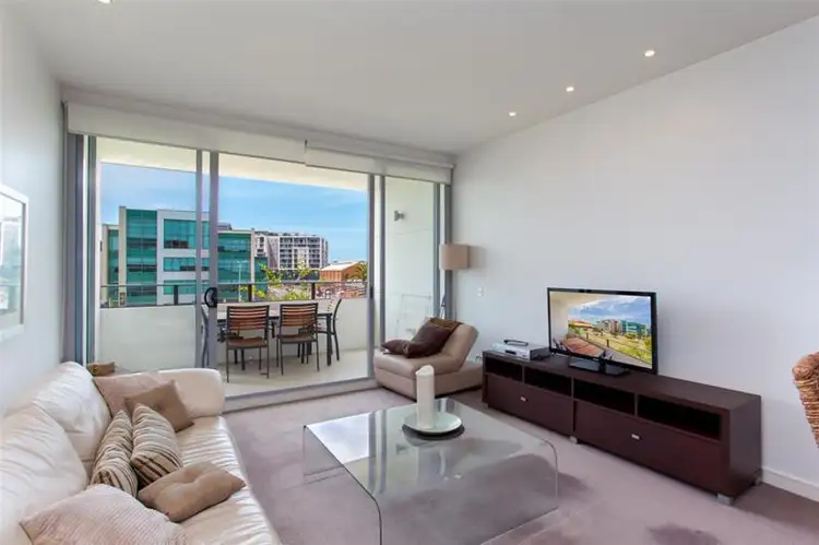 204/2 Honeysuckle Drive, Newcastle NSW 2300