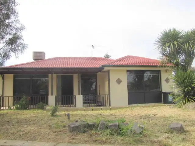 1/4 Knight Court, Meadow Heights VIC 3048