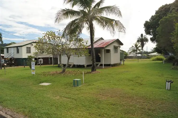 5 Place Avenue, Sarina QLD 4737