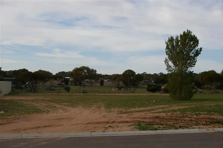 2 Challa Court, Moonta Bay SA 5558