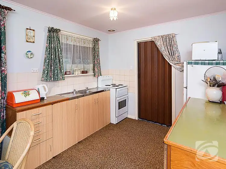 Fifth view of Homely house listing, 1 Island View Drive, Clayton Bay SA 5256