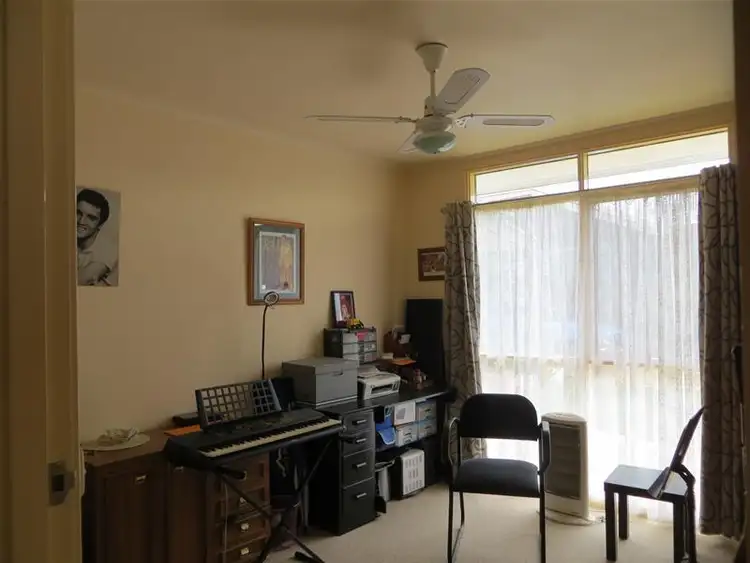 Fifth view of Homely house listing, 10 John Court, Irymple VIC 3498