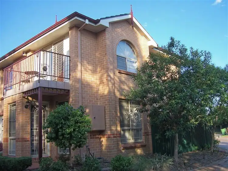 1/27 Hollingsford Crescent, Carrington NSW 2294