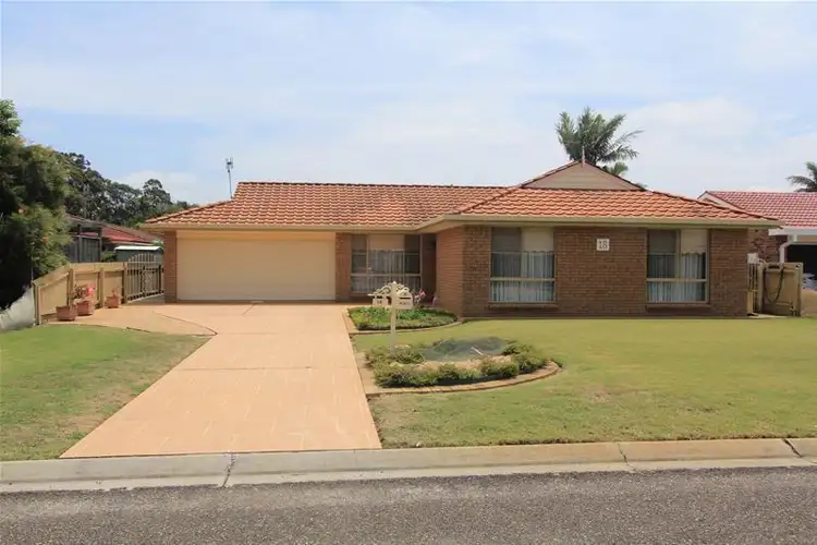 18 Murson Crescent, North Haven NSW 2443