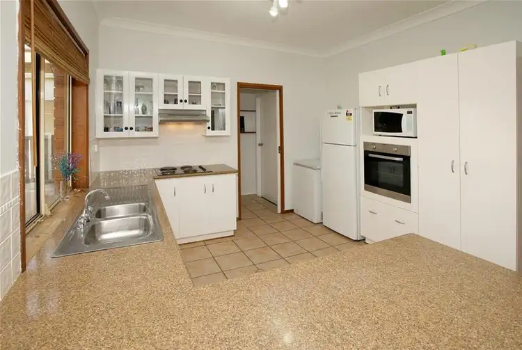 Fifth view of Homely house listing, 7 Jeeba Place, Wagga Wagga NSW 2650