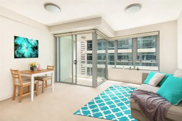 1804/77 Berry Street