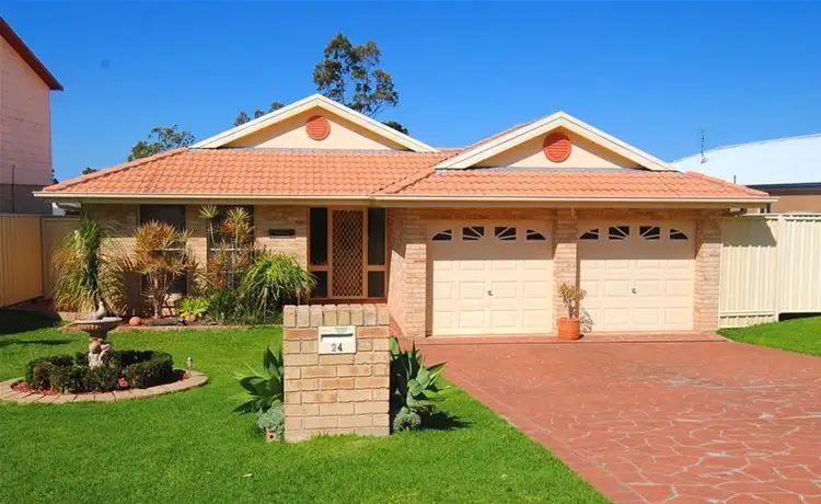 24 Stott Crescent, Callala Bay NSW 2540