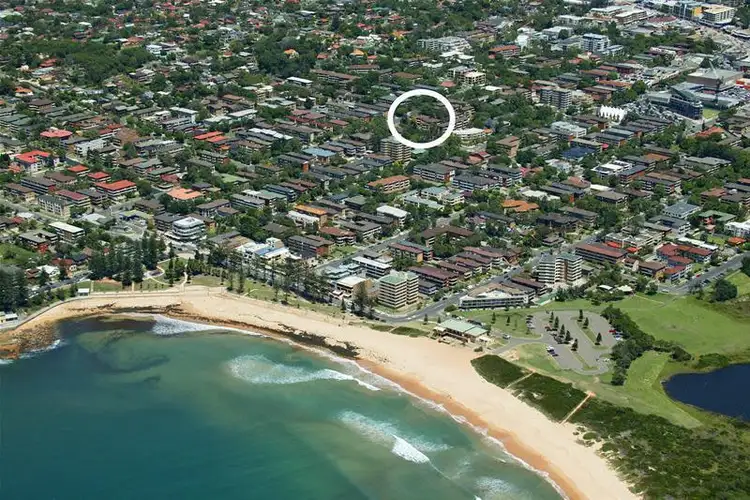 Third view of Homely unit listing, 2/84-88 Pacific Parade, Dee Why NSW 2099