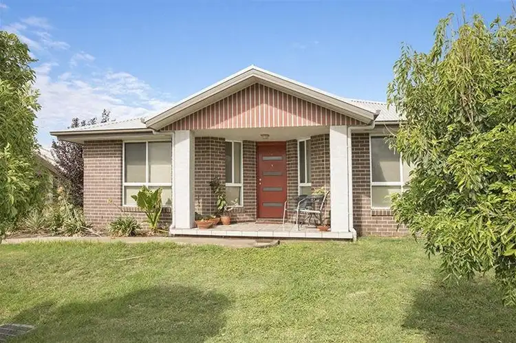 1/9 Bowen Avenue, Gunnedah NSW 2380