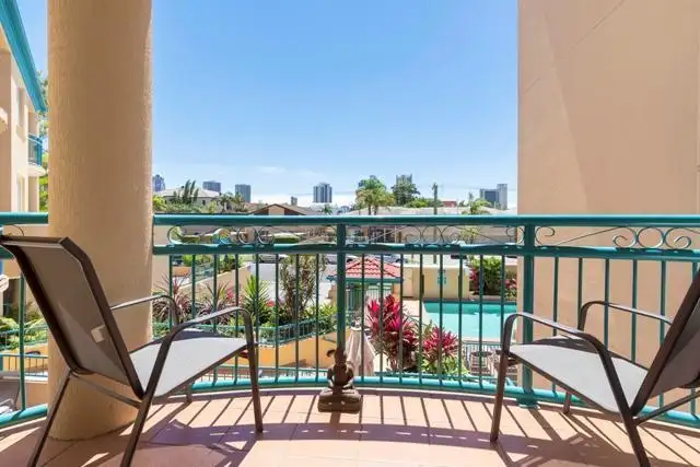 40 Burra Street, Chevron Island QLD 4217