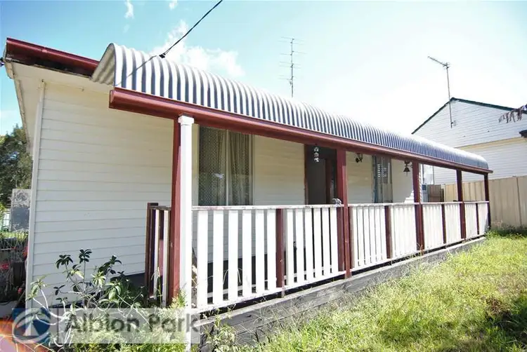 19 Wiley Street, Albion Park NSW 2527