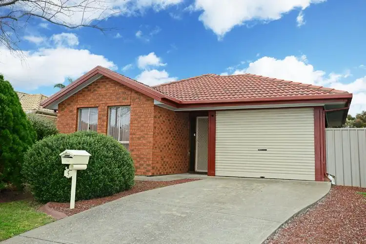 5 Maple Court, Seaford SA 5169