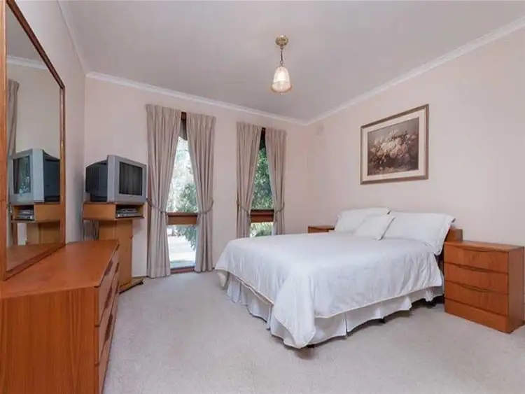 Second view of Homely house listing, 253 Elizabeth Drive, Sunbury VIC 3429