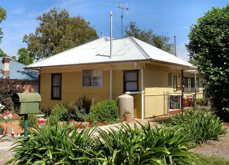 Main view of Homely house listing, 5 Petit Street, Yass NSW 2582