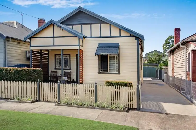 47 Smith Street, Mayfield East NSW 2304