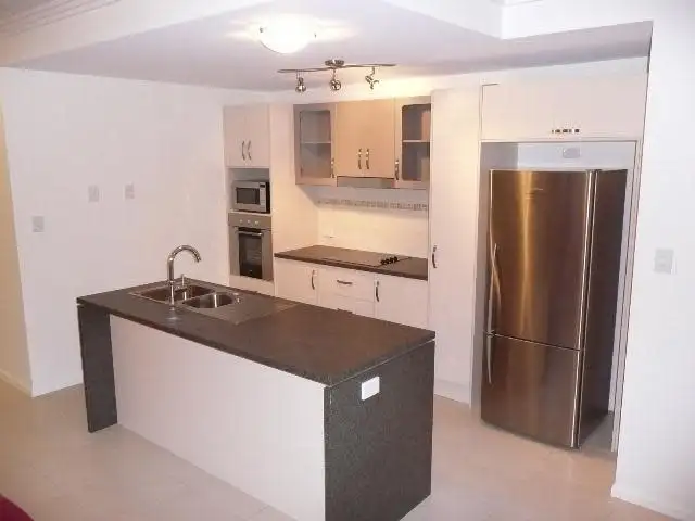 Fifth view of Homely apartment listing, 19/9-11 Mclean  Street, Cairns North QLD 4870