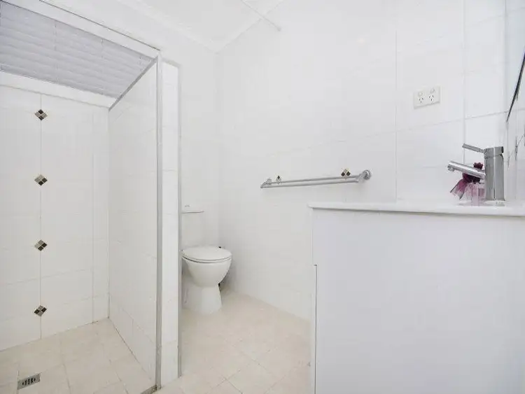 Fifth view of Homely unit listing, 4/81 Cathcart Street, Girards Hill NSW 2480