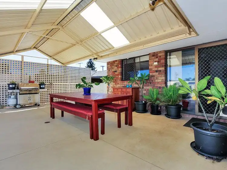 Second view of Homely house listing, 21 Cullen Court, Camillo WA 6111