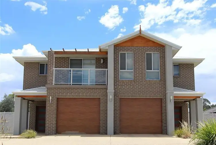 2/70 Stirling Boulevard, Tatton NSW 2650