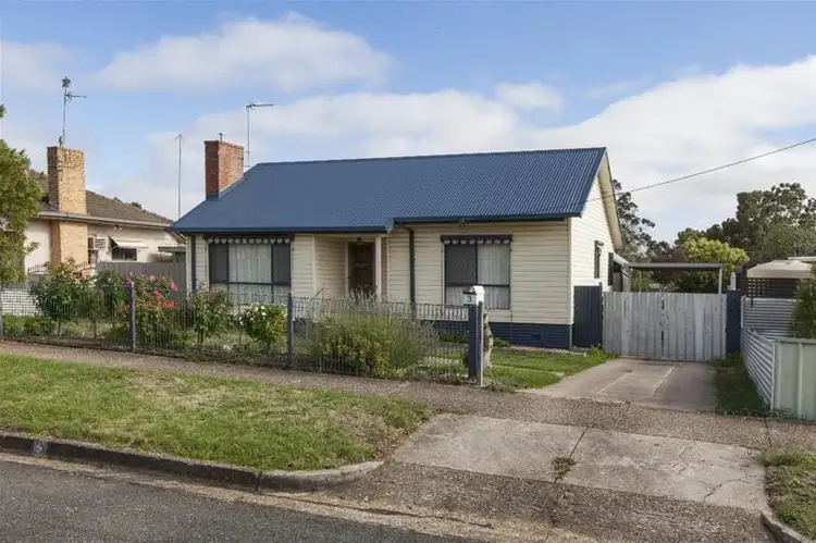 3 Laidlaw Street, Ararat VIC 3377