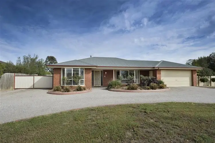 4 Rupertswood Drive, Brookfield VIC 3338