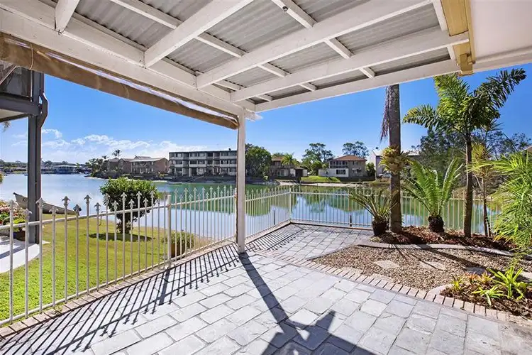 3/4 Akeringa Place, Mooloolaba QLD 4557
