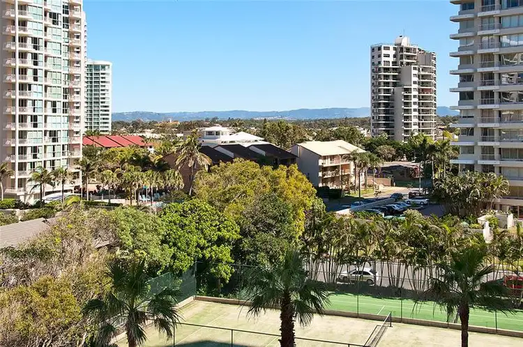 59 PACIFIC Street, Main Beach QLD 4217