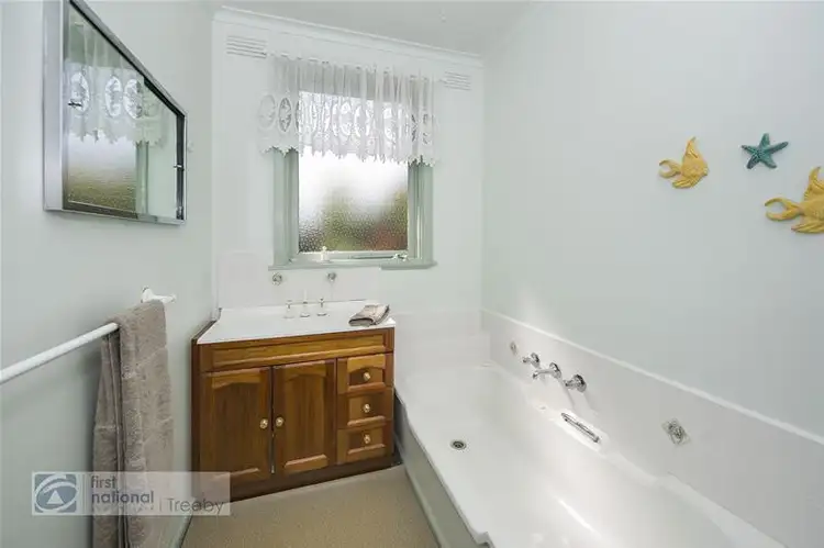 Fifth view of Homely house listing, 10 Simla Court, Heathmont VIC 3135