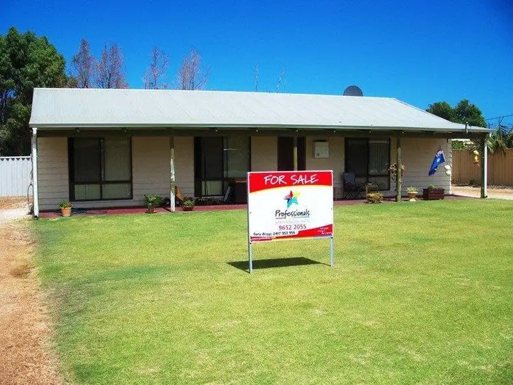 17 Bower Street, Jurien Bay WA 6516