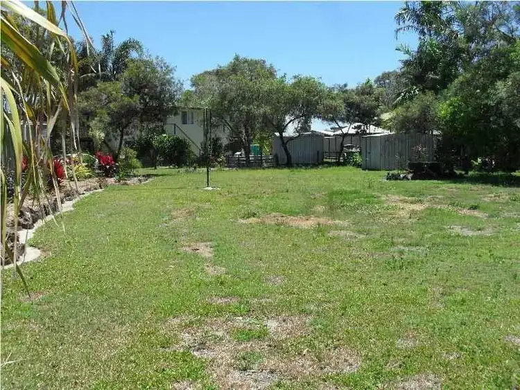 37 Tingara Street, Macleay Island QLD 4184