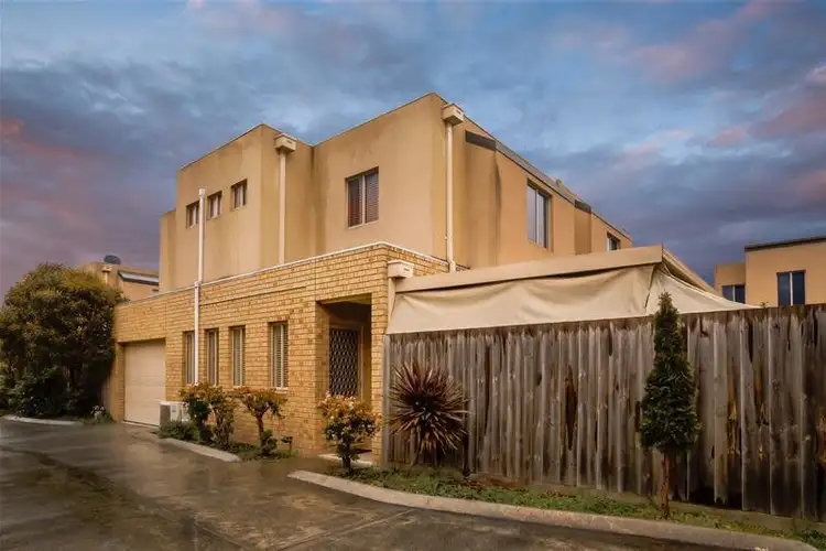 12/109 McFees Road, Dandenong North VIC 3175
