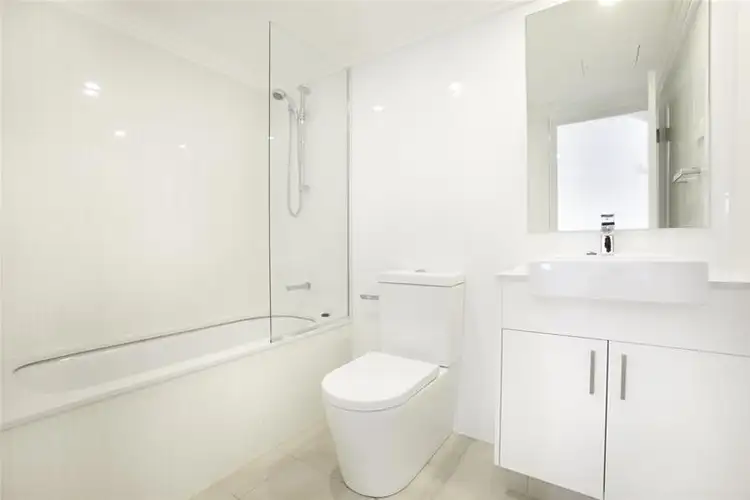 Fourth view of Homely unit listing, 2/18 Redman Road, Dee Why NSW 2099