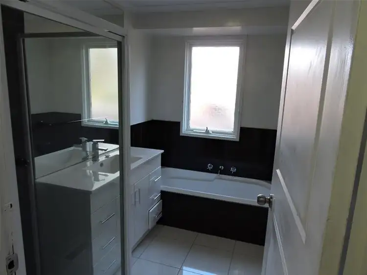 Fifth view of Homely house listing, 9 Basil Close, Hallam VIC 3803