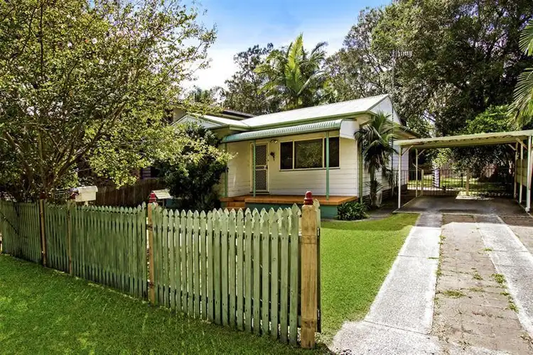 6 Henry Street, Chittaway Point NSW 2261