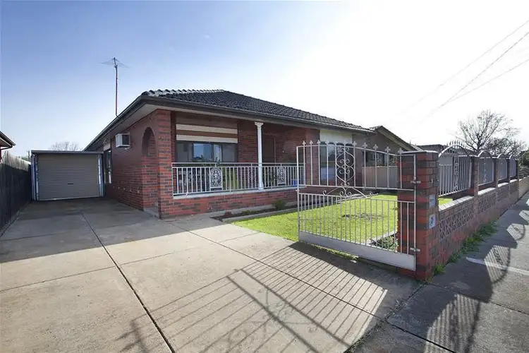 9 Vincent Street, Deer Park VIC 3023