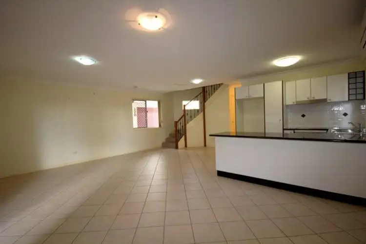 Fifth view of Homely unit listing, 2/253 Cavendish Road, Coorparoo QLD 4151