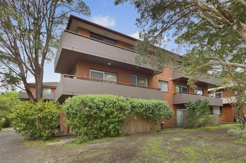 Main view of Homely unit listing, 7/10-12 Lismore Avenue, Dee Why NSW 2099