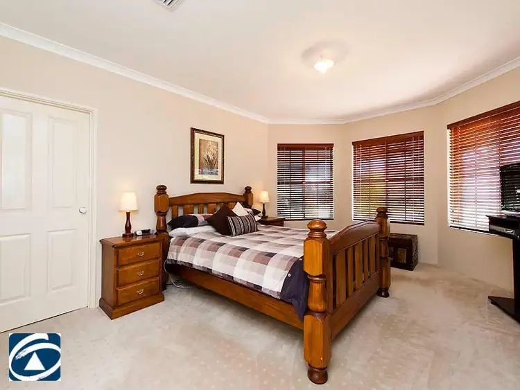 Second view of Homely house listing, 6 Kerries Link, The Vines WA 6069