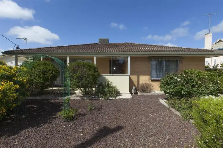 80 Churchill Avenue, Ararat VIC 3377