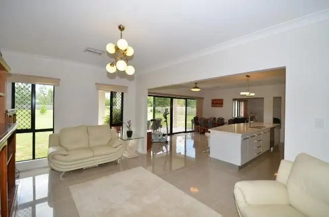 73 Blue Mountain Drive, Bluewater Park QLD 4818